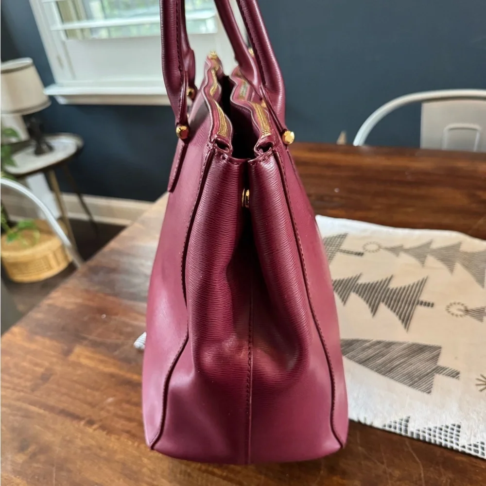 Lauren Ralph Lauren chic satchel